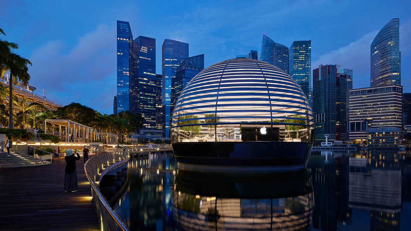 Apple Opens Futuristic Store In Singapore most Ambitious Yet Gadget