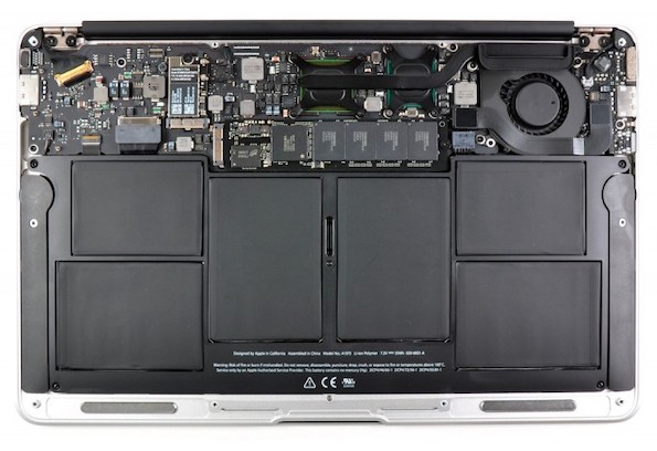 The-MacBook-Air-with-the-back-plate-removed